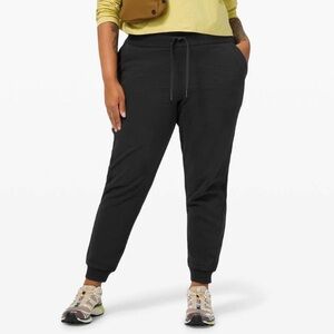 Lululemon Scuba Jogger 6